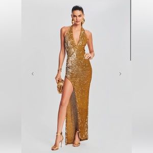Broadway Sequin Crochet Dress
BROADWAY SEQUIN CROCHET DRESS